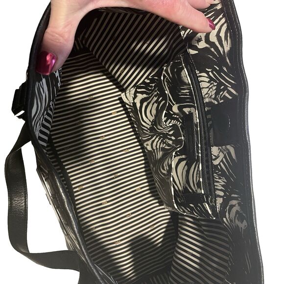 Vintage L.A.M.B by Gwen Stefani ~ Percy Handbag/Purse Black White NWOT - Picture 3 of 6